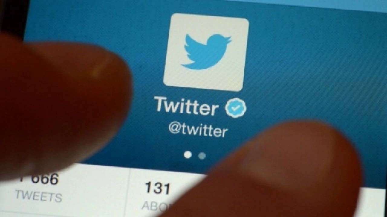 akun twitter terverifikasi