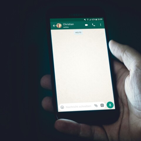 Cara Sematkan Chat WhatsApp