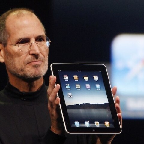 ipad pertama