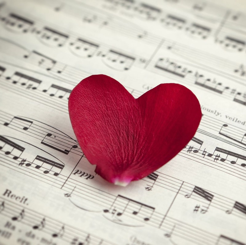 Buat dan Kirim Playlist Musik Romantis