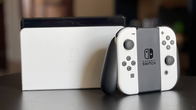 Nintendo Switch OLED konsol game terbaik