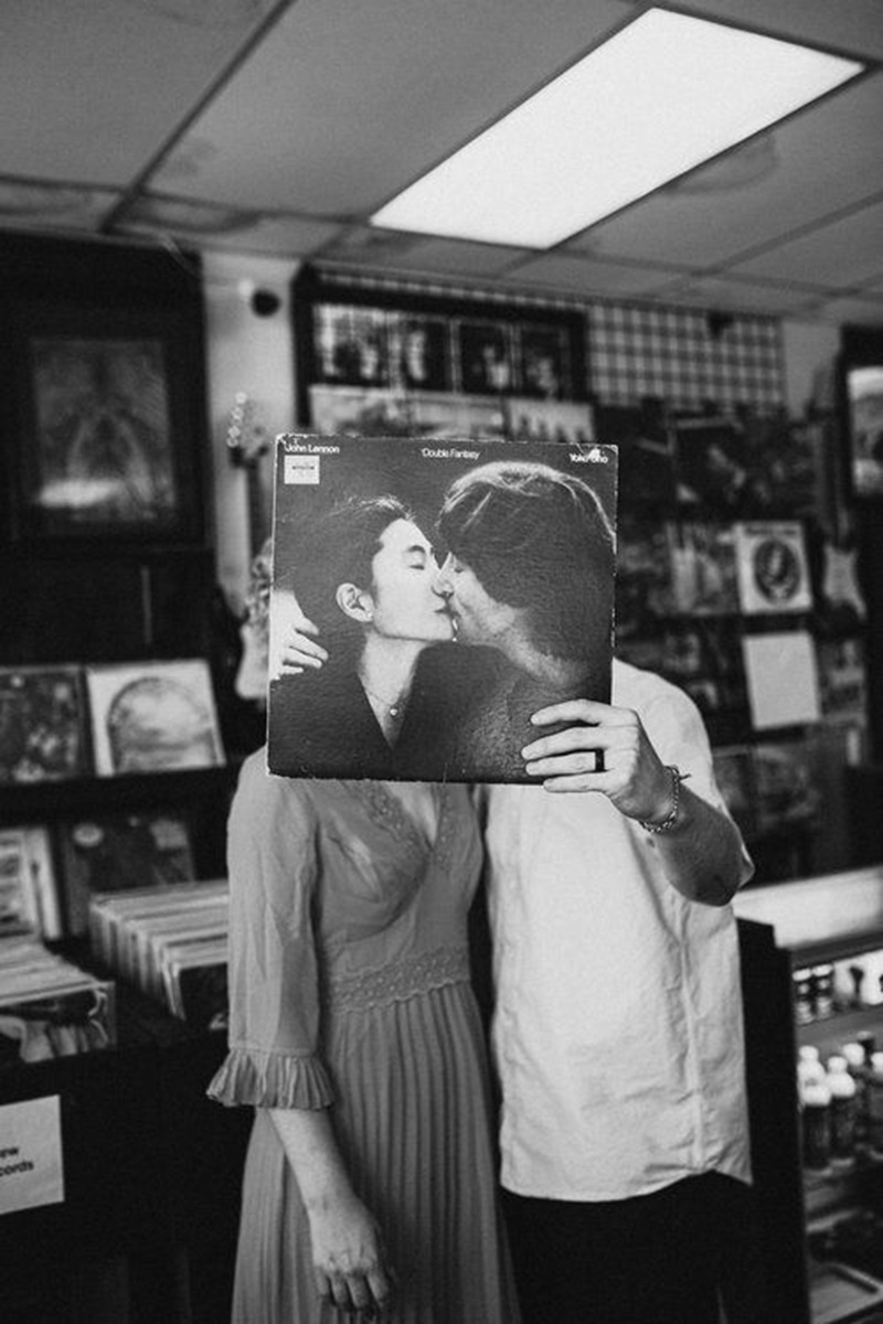 Wajah yang Ditutup - foto couple unik