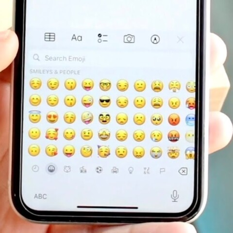 arti emoji iphone