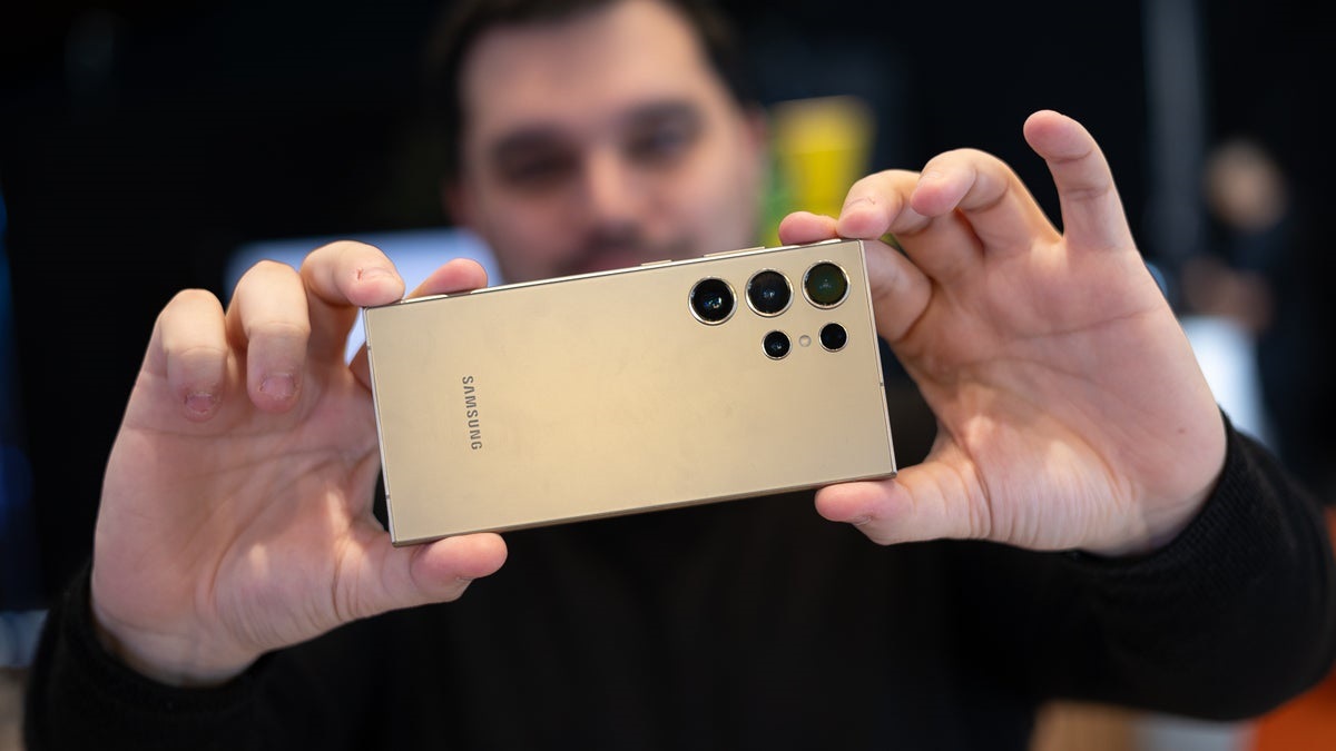 HP Android ultra wide terbaik