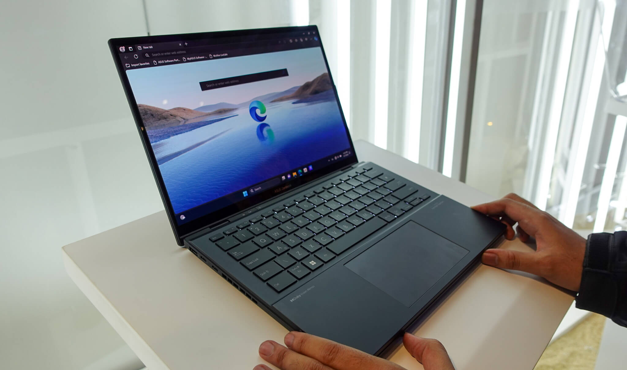 Laptop AI dengan Performa Mumpuni