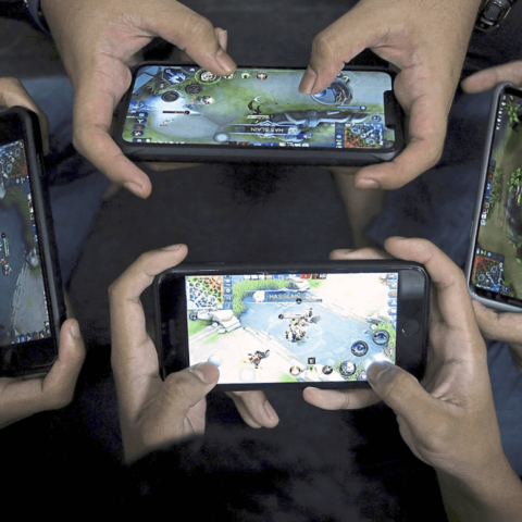 8 HP untuk Main Mobile Legends dari yang Termahal sampai Paling Murah, Terus War!