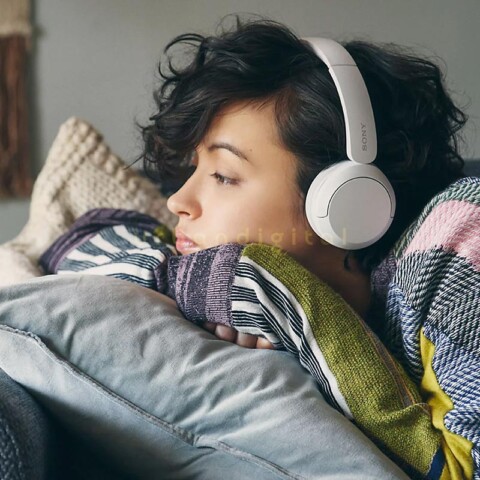 Sony WH-CH520 lifesttyle