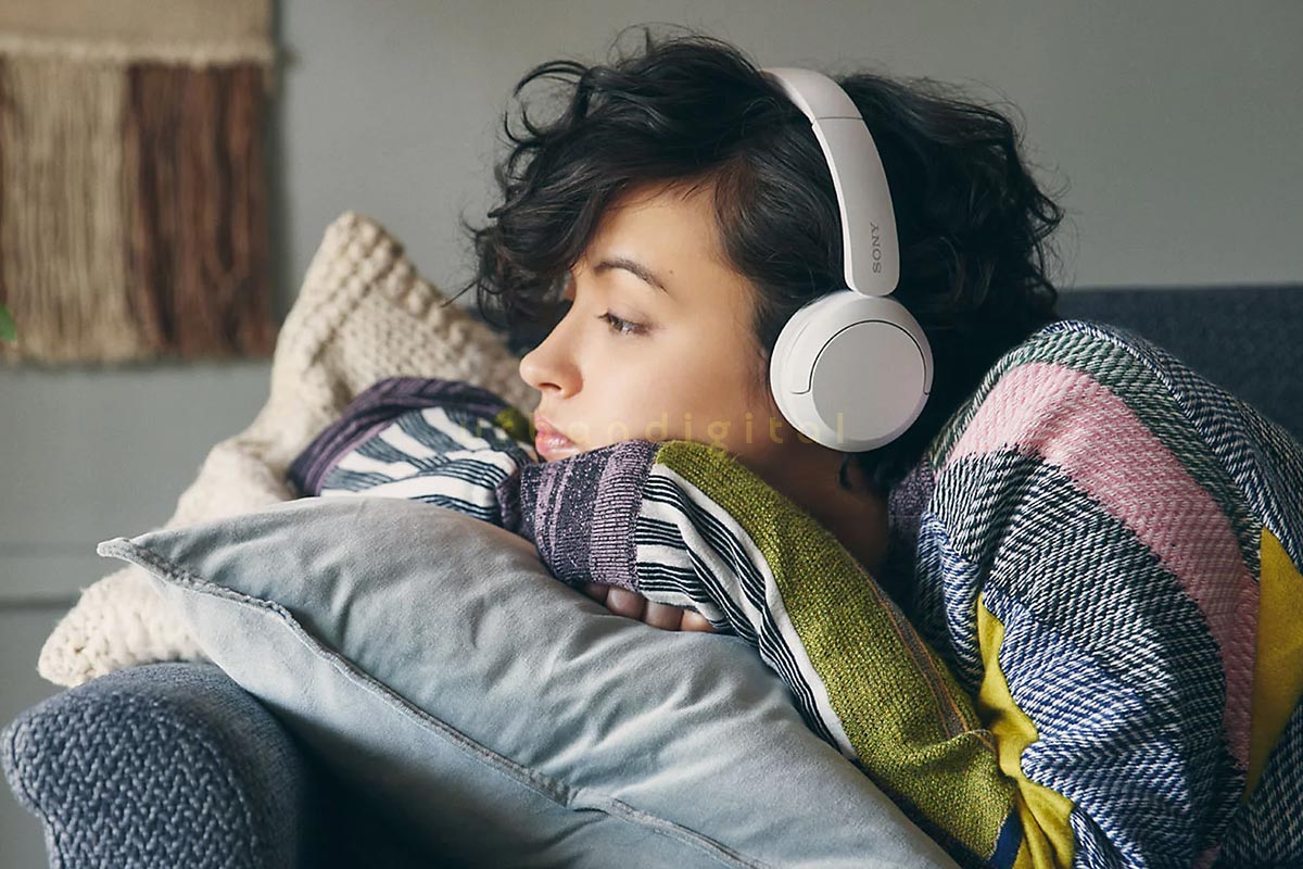 Sony WH-CH520 lifesttyle