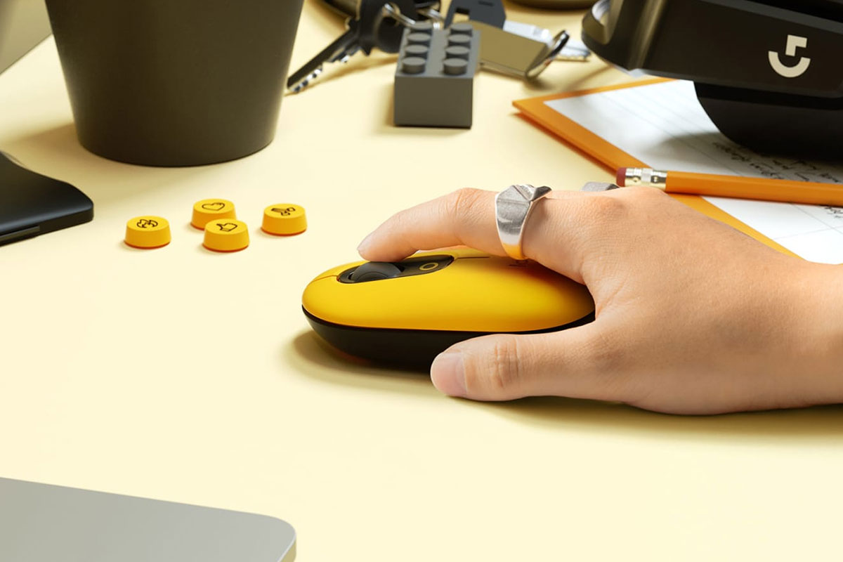 mouse logitech POP dipakai di meja