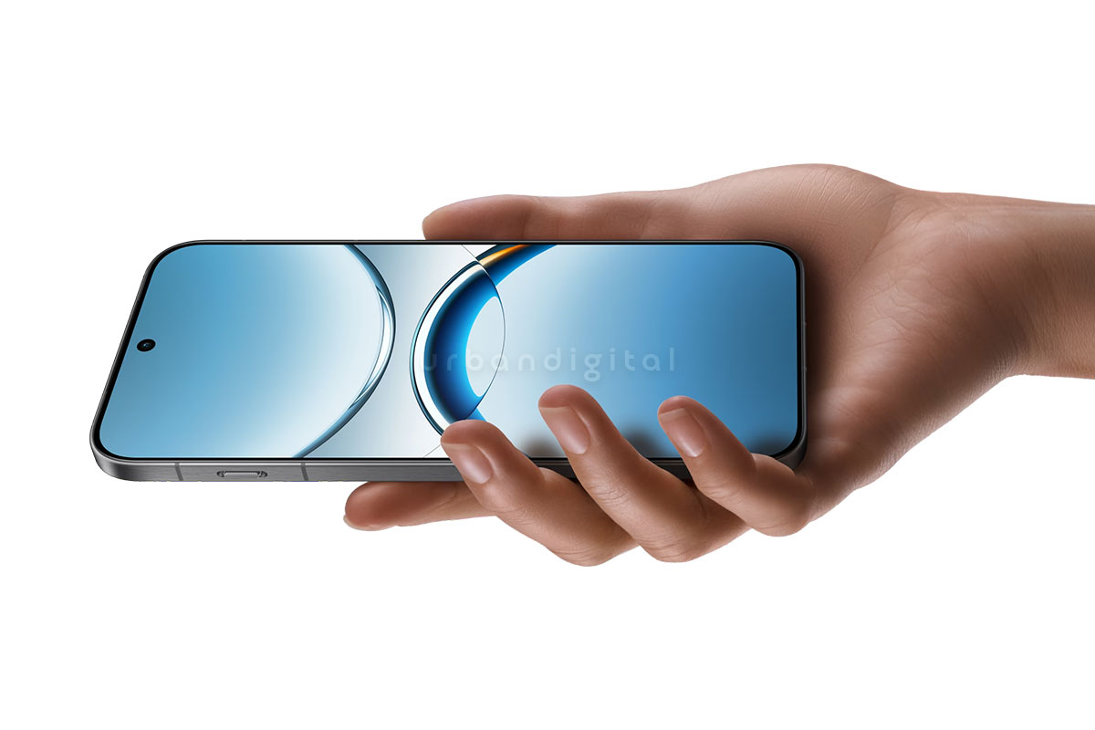 oppo find x8 in hand