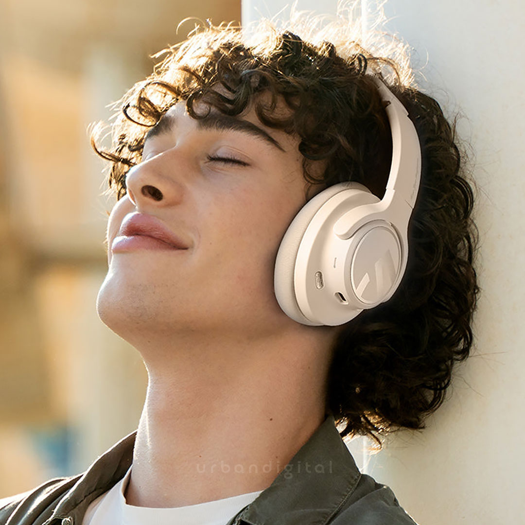 over-ear headphone soundpeats space 