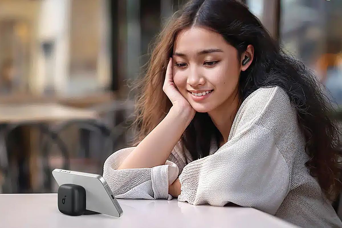 tws anker soundcore r50i lifestyle