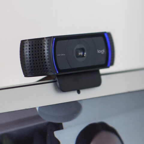 webcam Logitech C920 di laptop