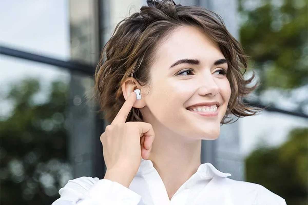 baseus encok wm01, salah satu tws dengan harga di bawah 200 ribu