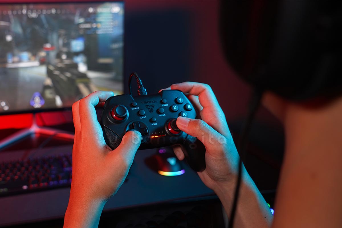 gamepad Fantech SHOOTER II GP13